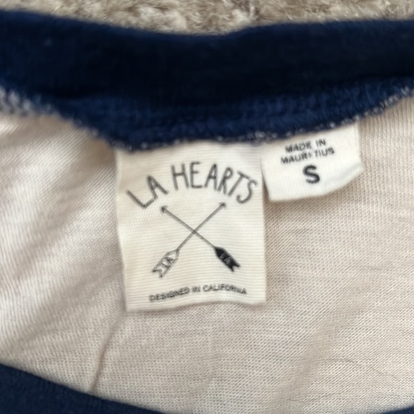 LA Hearts sleeveless tshirt - soaring bird motif - Sz S - Picture 3 of 5